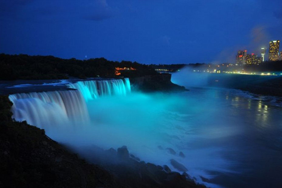 Niagara Falls goes teal for Fragile X